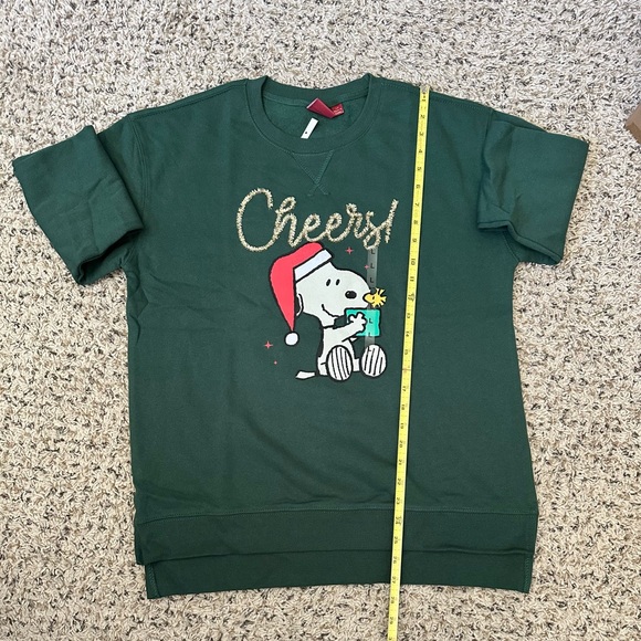 ⭐️ Peanuts Snoopy Cheers Sweatshirt, NWT, size L - Picture 4 of 5